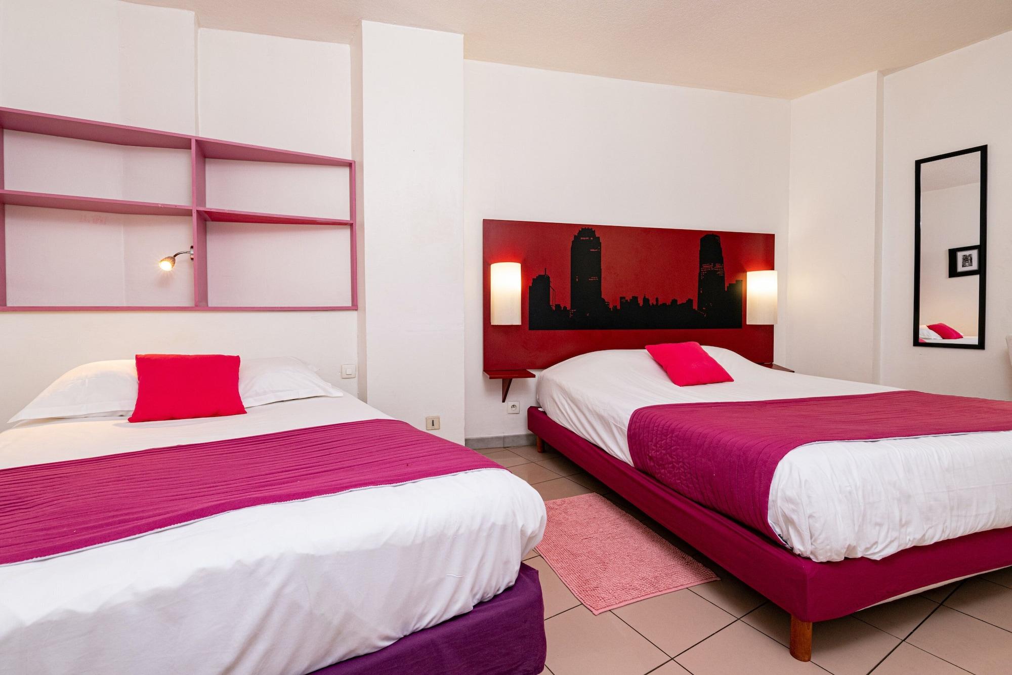 Celenya Hotel Tolone Esterno foto